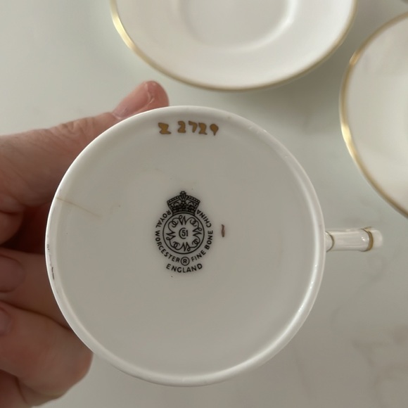 EUC pair of Royal Worcester demi tasse cups - Picture 3 of 5